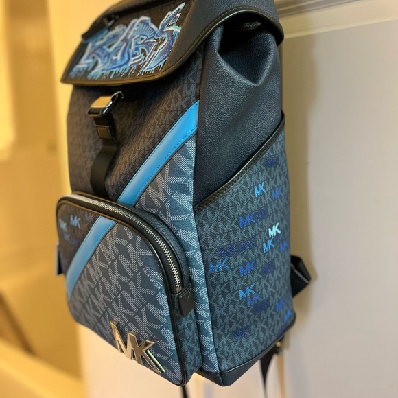 MICHAEL KORS MENS BLUE AUTHENTIC BACKPACK NUMBERED LTD EDITION GRAFFITI DESIGN - Picture 7 of 9